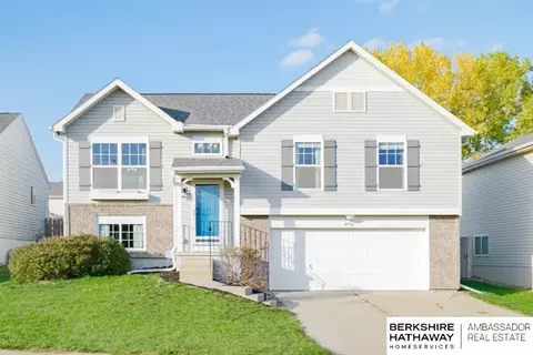 10814 Potter St, Omaha, NE 68142