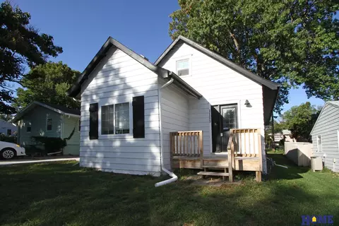1111 N 53rd St, Lincoln, NE 68504