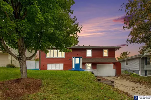 3984 Iowa St, Omaha, NE 68112