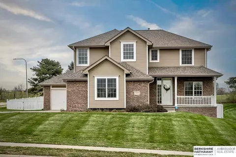 18305 Nina St, Omaha, NE 68130