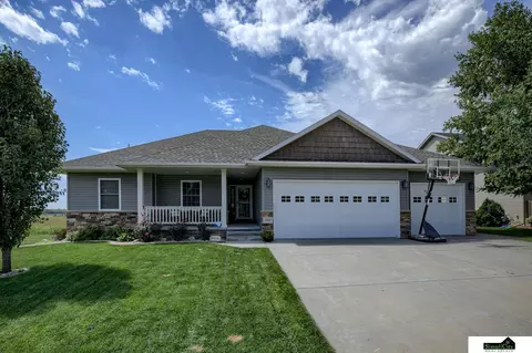1545 Augusta Dr, Seward, NE 68434