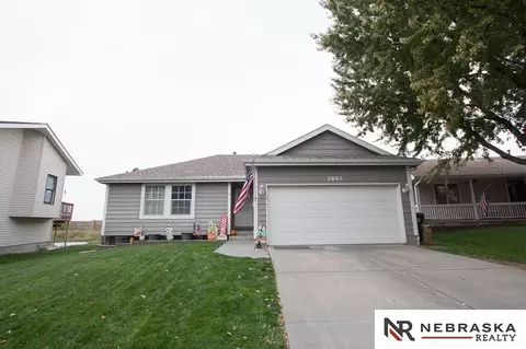 2843 NW 9th St, Lincoln, NE 68521