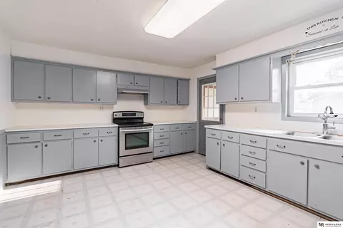 165 S 3rd St, Springfield, NE 68059 photo 10