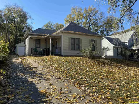 613 3rd Ave, Nebraska City, NE 68410