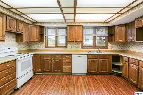 4520 S St, Omaha, NE 68117