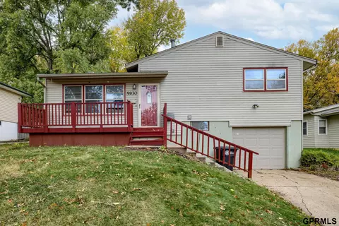 5930 N 69 St, Omaha, NE 68104