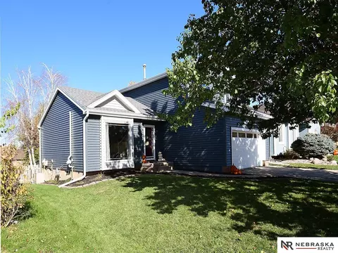 17702 Karen St, Omaha, NE 68135