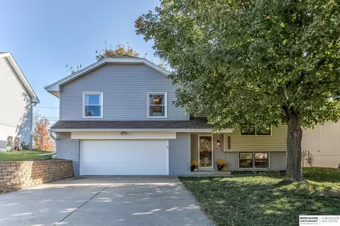 2513 N 112 St, Omaha, NE 68164