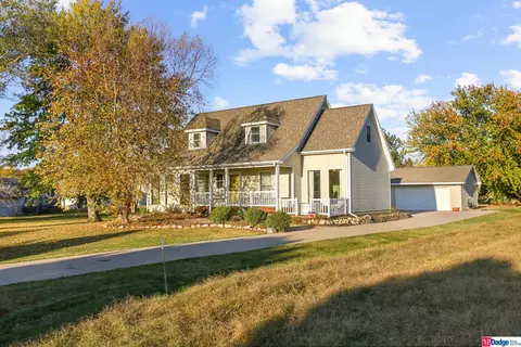 2514 Overlook Cir, Plattsmouth, NE 68048