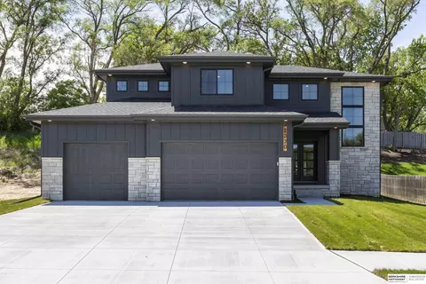 2320 N 188 Ter, Elkhorn, NE 68022