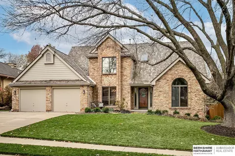 1618 S 152 St, Omaha, NE 68144