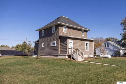 204 E P St, Mccool Junction, NE 68401