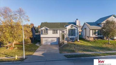 8514 Potter St, Omaha, NE 68122