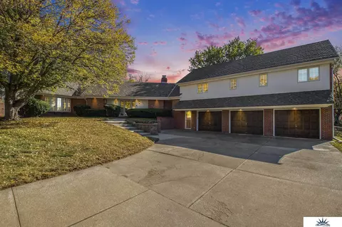 1511 Elm St, Bellevue, NE 68005