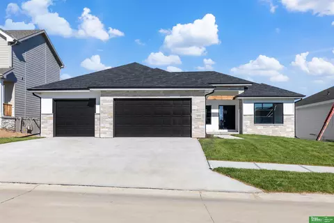 19838 Briar St, Gretna, NE 68028