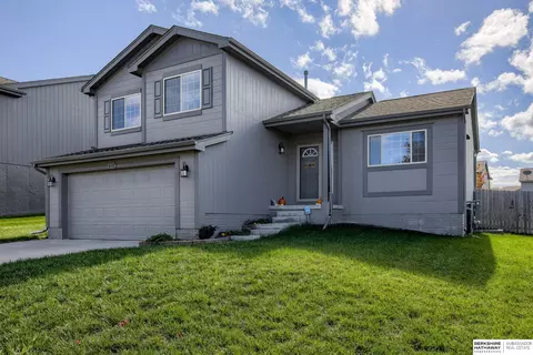 16321 Saratoga St, Omaha, NE 68116