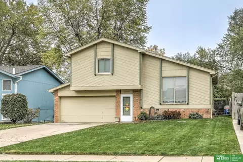 12929 Browne St, Omaha, NE 68164
