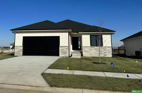 20922 Ellison Ave, Elkhorn, NE 68022