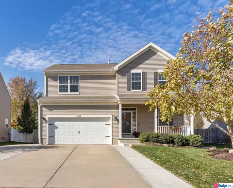 8612 S 66th Ave, Papillion, NE 68133