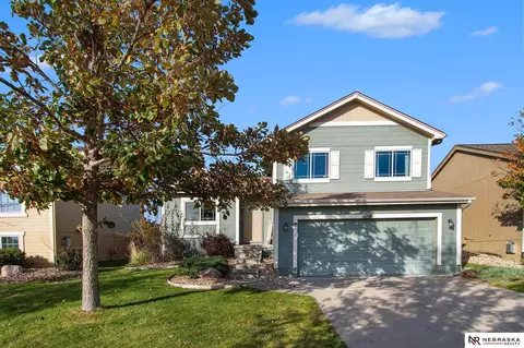 19464 R St, Omaha, NE 68135