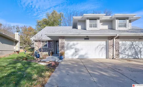 2337 N 120 Avenue Cir, Omaha, NE 68164