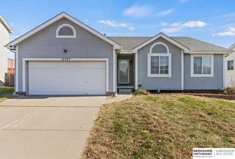 10707 S 18th St, Bellevue, NE 68123