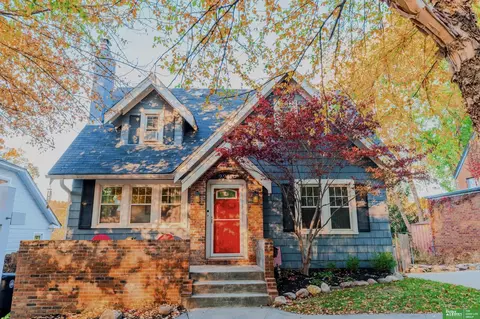 2210 N 51 St, Omaha, NE 68104