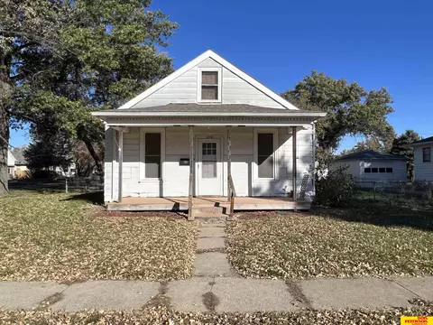 1008 E 3rd St, Fremont, NE 68025