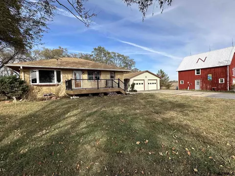 372 County Road 2300 Rd, Crete, NE 68333