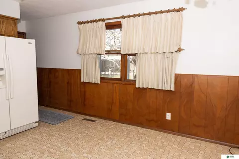 919 E 4th St, York, NE 68467 photo 10