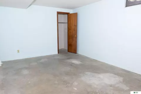 919 E 4th St, York, NE 68467 photo 23