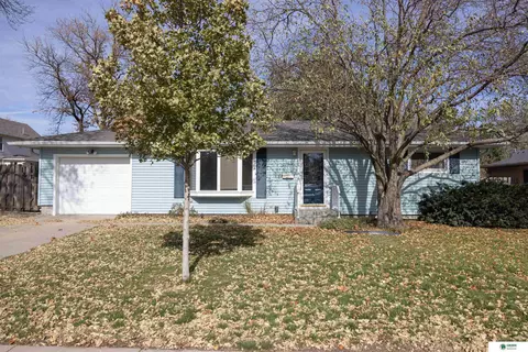 919 E 4th St, York, NE 68467