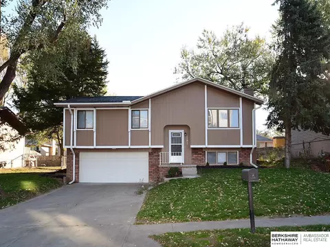 11817 Golden Blvd, Bellevue, NE 68123