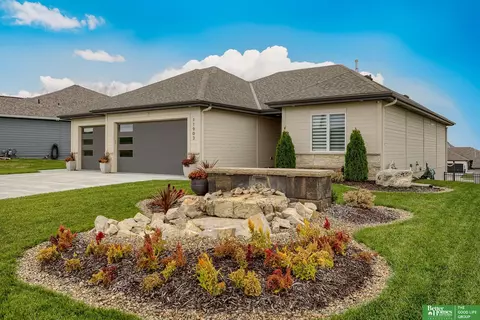 11903 S 113th Ave, Papillion, NE 68046