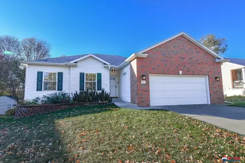 1521 Bordeaux Rd, Lincoln, NE 68522