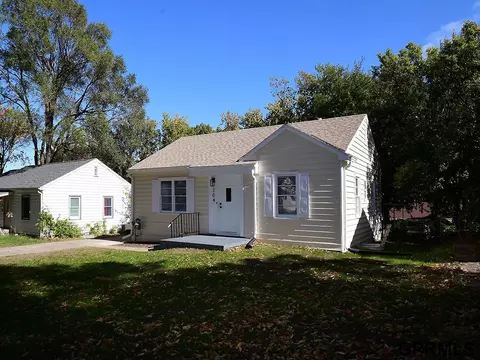 204 S 45th St, Lincoln, NE 68510