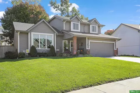 3367 Rahn Blvd, Bellevue, NE 68123