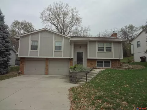 1107 Colorado St, Bellevue, NE 68005