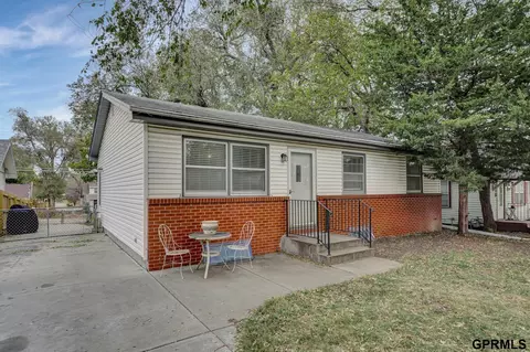5110 Starr St, Lincoln, NE 68504