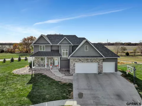 1103 Woodland Ave, Beatrice, NE 68310