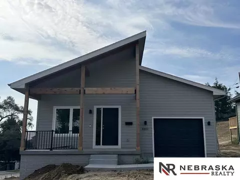 3201 Corby St, Omaha, NE 68111