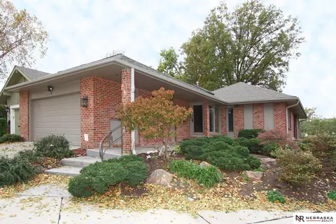 7410 Old Post Rd #8, Lincoln, NE 68506