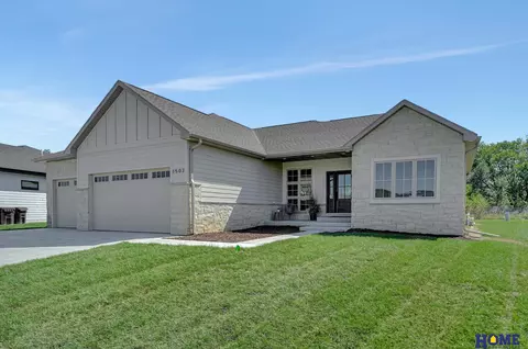 1503 E 8th St, Hickman, NE 68372 photo 2
