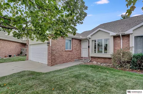 2517 Hollyhock Cir #15, Lincoln, NE 68521