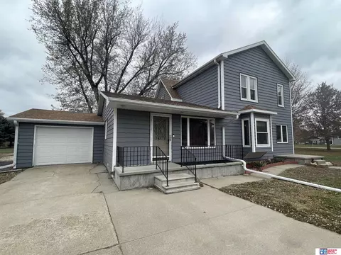 111 E 10th St, Stromsburg, NE 68666