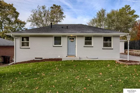 5120 L St, Lincoln, NE 68510