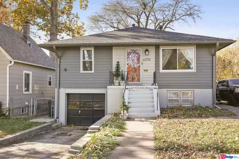 6210 S 38th St, Omaha, NE 68107