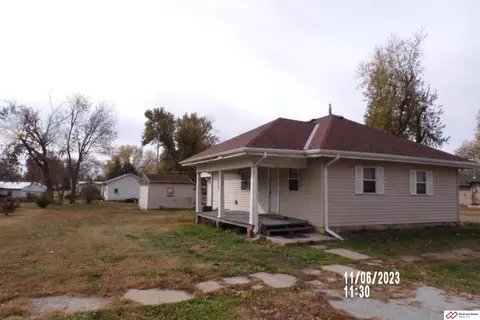 821 W G St, Wymore, NE 68466