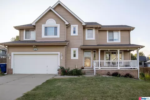 11716 S 26th St, Bellevue, NE 68123