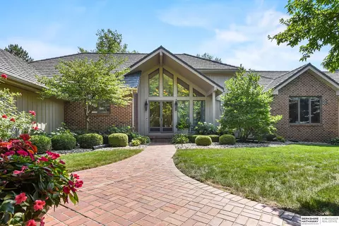 1339 N 138 St, Omaha, NE 68154